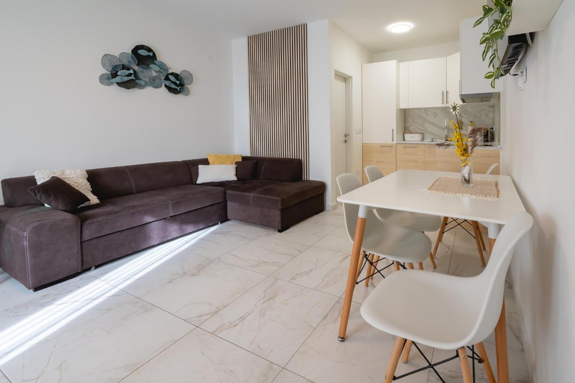 Locus Apartments بيتريتْشاني المظهر الخارجي الصورة