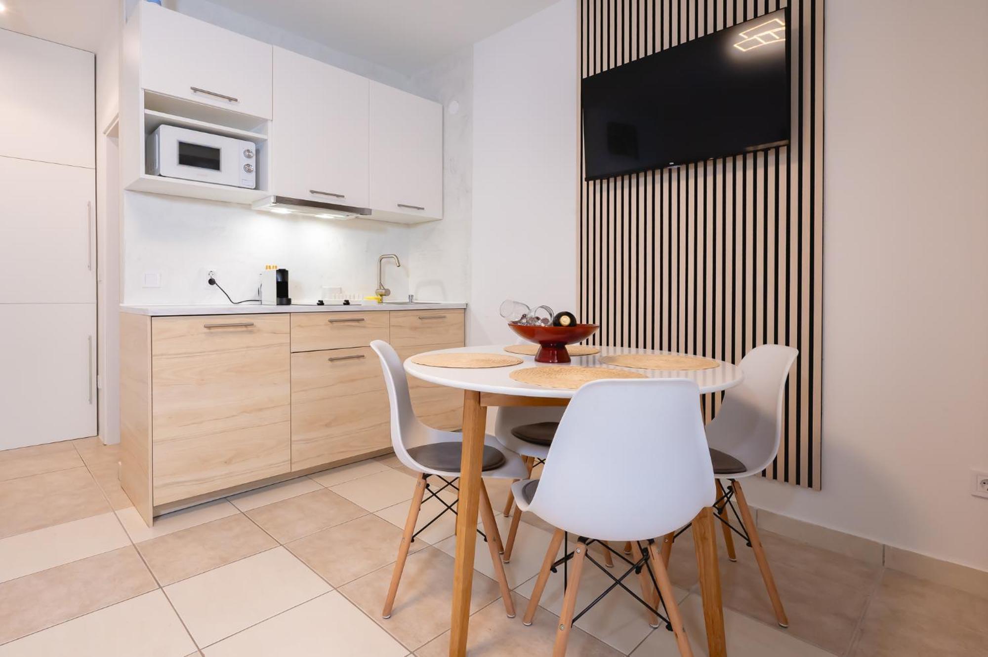 Locus Apartments بيتريتْشاني المظهر الخارجي الصورة
