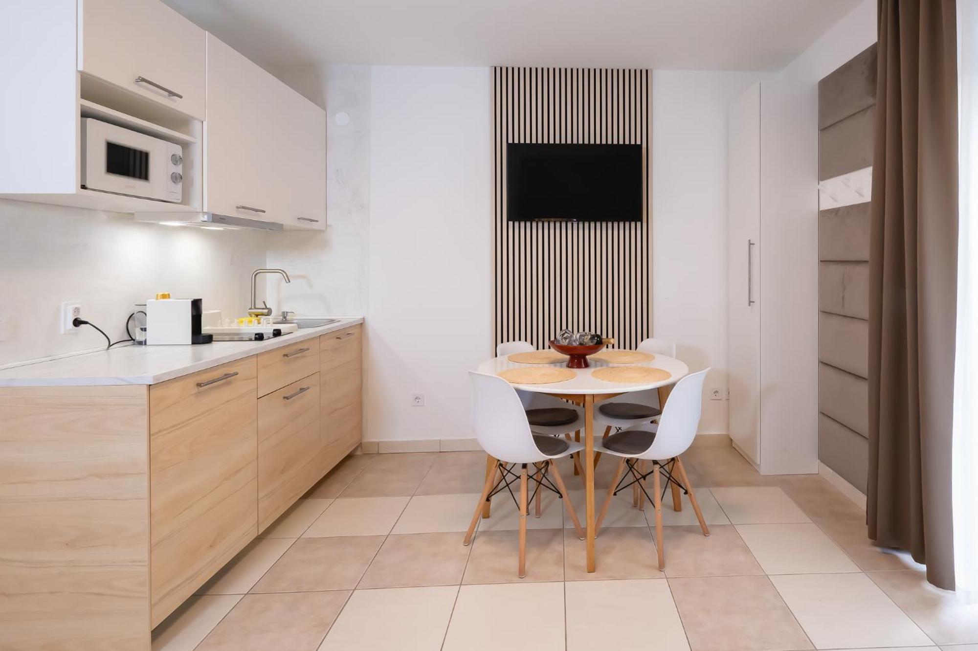 Locus Apartments بيتريتْشاني المظهر الخارجي الصورة